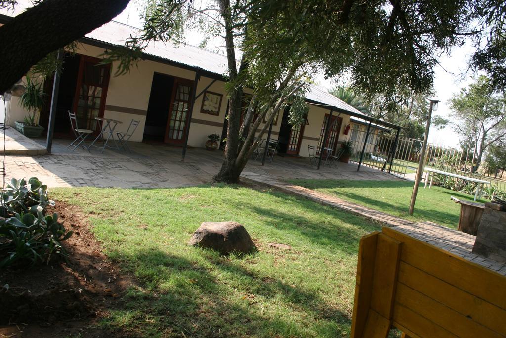 Akwela Guest Farm Hotell Bloemfontein Eksteriør bilde